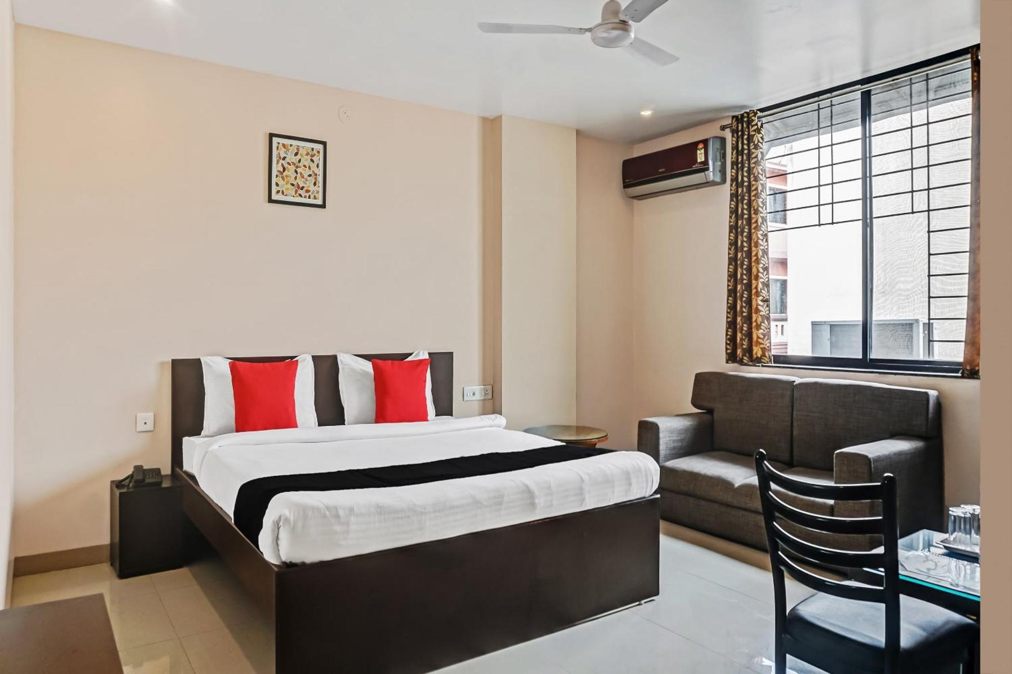 Hotel O Log Inn Plaza Near Eon It Park Pune Eksteriør billede