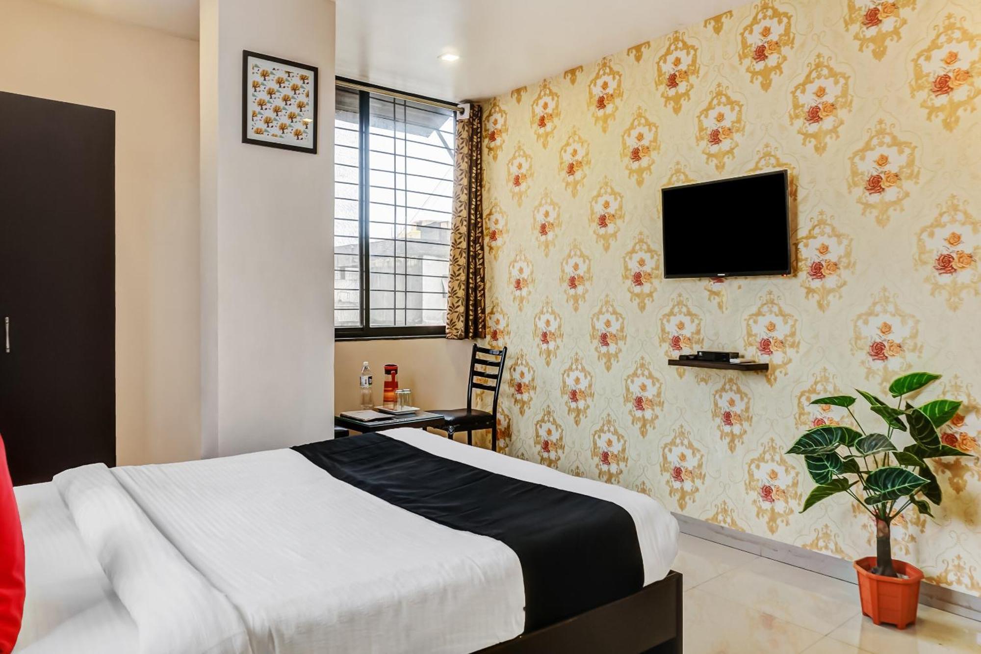 Hotel O Log Inn Plaza Near Eon It Park Pune Eksteriør billede